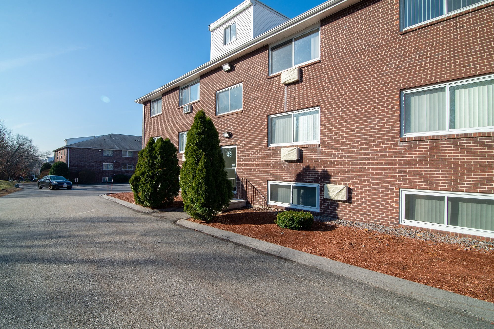 Lowell, MA Student Apartments Studio 12 Beds Photos Meadow Lane